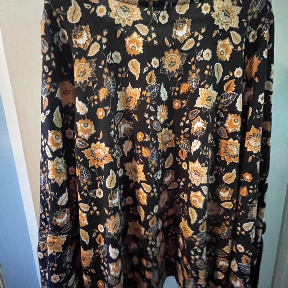 blouse - Picture 3 of 3
